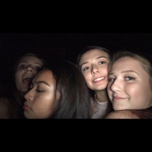 Meet your Posher, Daysia